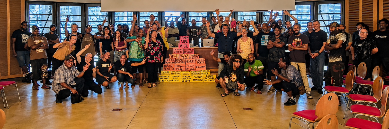 Photo de groupe en sensibilisation à la lutte contre le sexisme